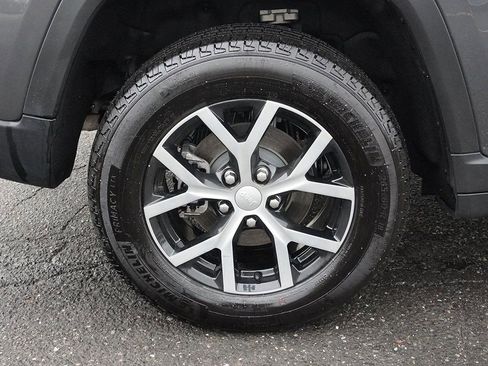 Used 2025 Jeep Grand Cherokee Limited AWD/4WD image 25