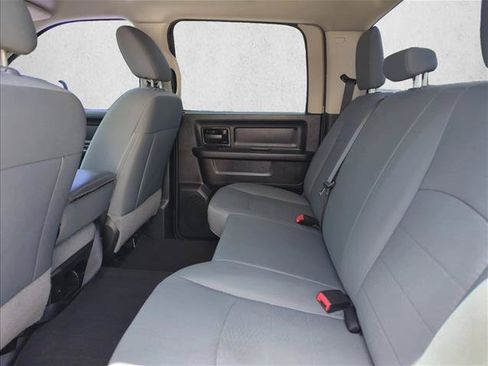 Used 2018 RAM 1500 Express w/ Express Value Package RWD image 17