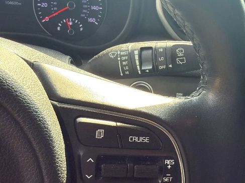 Used 2017 Kia Sportage EX image 16