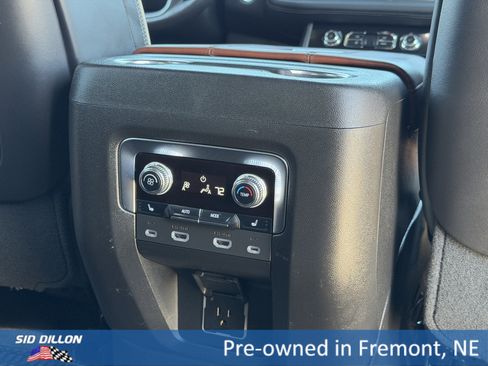 Used 2023 GMC Yukon Denali Ultimate AWD/4WD image 23