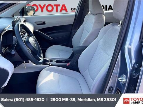 Used 2022 Toyota Corolla Cross L image 17