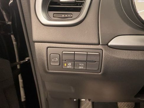 Used 2018 MAZDA CX-9 Touring AWD/4WD image 16