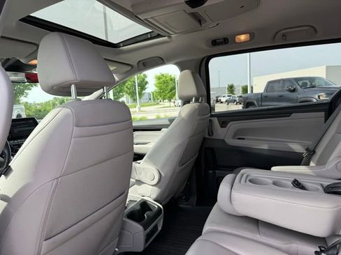 Used 2023 Honda Odyssey Touring image 7