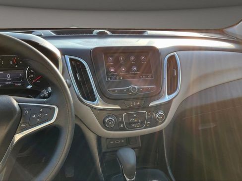 Used 2022 Chevrolet Equinox LS w/ LS Convenience Package FWD image 13