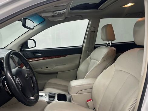 Used 2012 Subaru Outback 2.5i Limited image 13