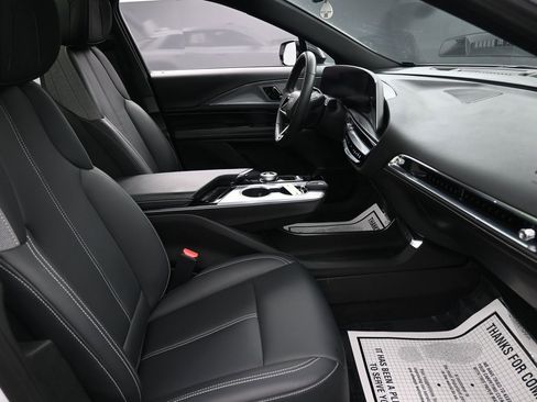 Used 2024 Cadillac Lyriq Tech image 36