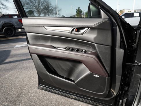 Certified 2023 MAZDA CX-5 Signature image 15