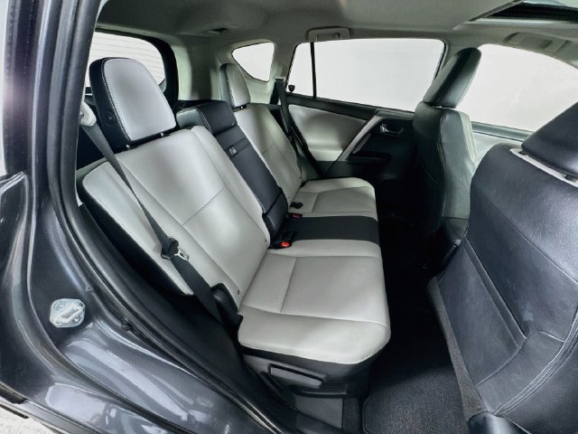 Used 2017 Toyota RAV4 Limited w/ Carpet Mat Package AWD/4WD image 31