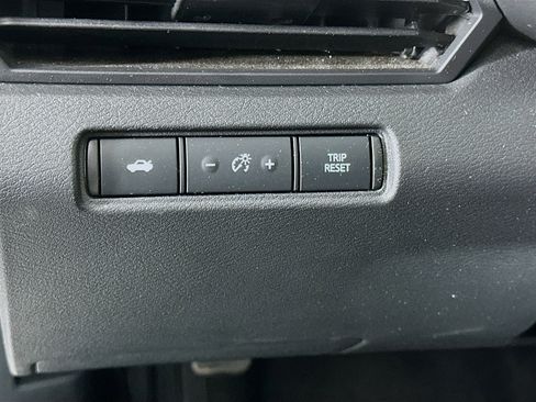 Used 2025 Nissan Altima 2.5 SV image 16