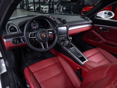 Used 2024 Porsche 718 Cayman S image 51