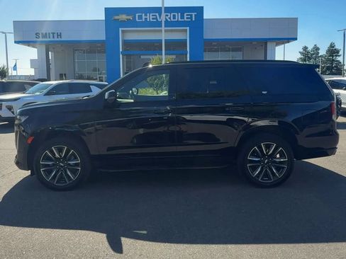 Used 2024 Cadillac Escalade Sport AWD/4WD image 4