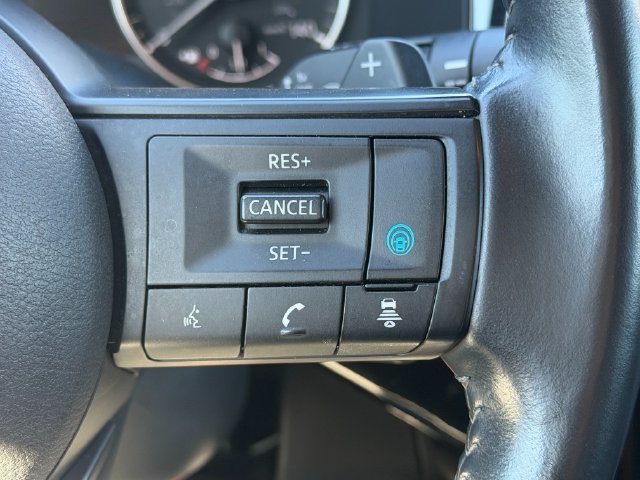 Used 2025 Nissan Pathfinder SV FWD image 19