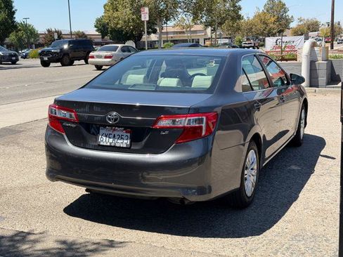 Used 2012 Toyota Camry LE FWD image 2