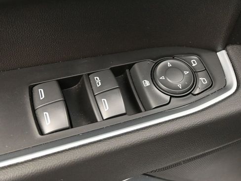 Used 2022 GMC Sierra 1500 Elevation w/ LPO, Elevation Black Package image 4