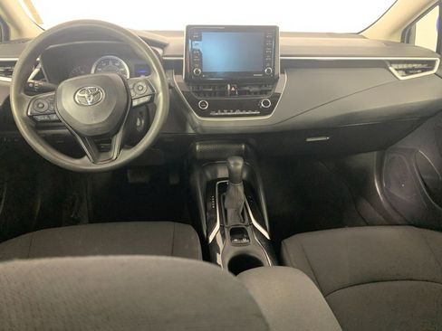 Used 2021 Toyota Corolla LE image 29