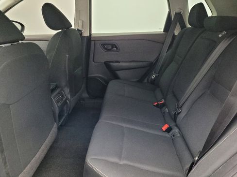 Used 2023 Nissan Rogue S image 18