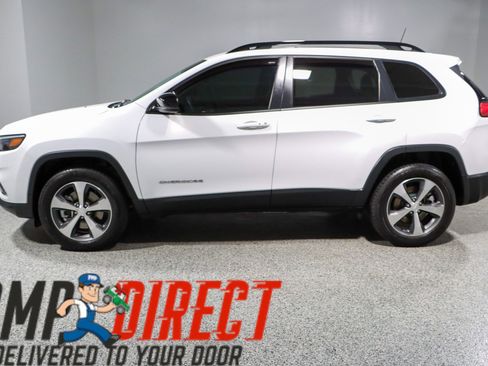 Used 2022 Jeep Cherokee Limited AWD/4WD image 10