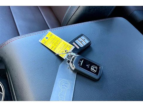 Used 2025 Honda Ridgeline Black Edition image 12