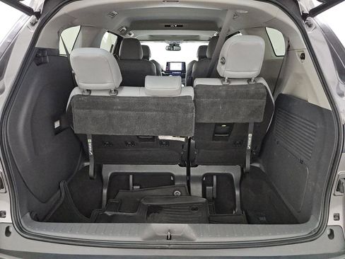 Used 2021 Toyota Sienna XLE FWD image 8