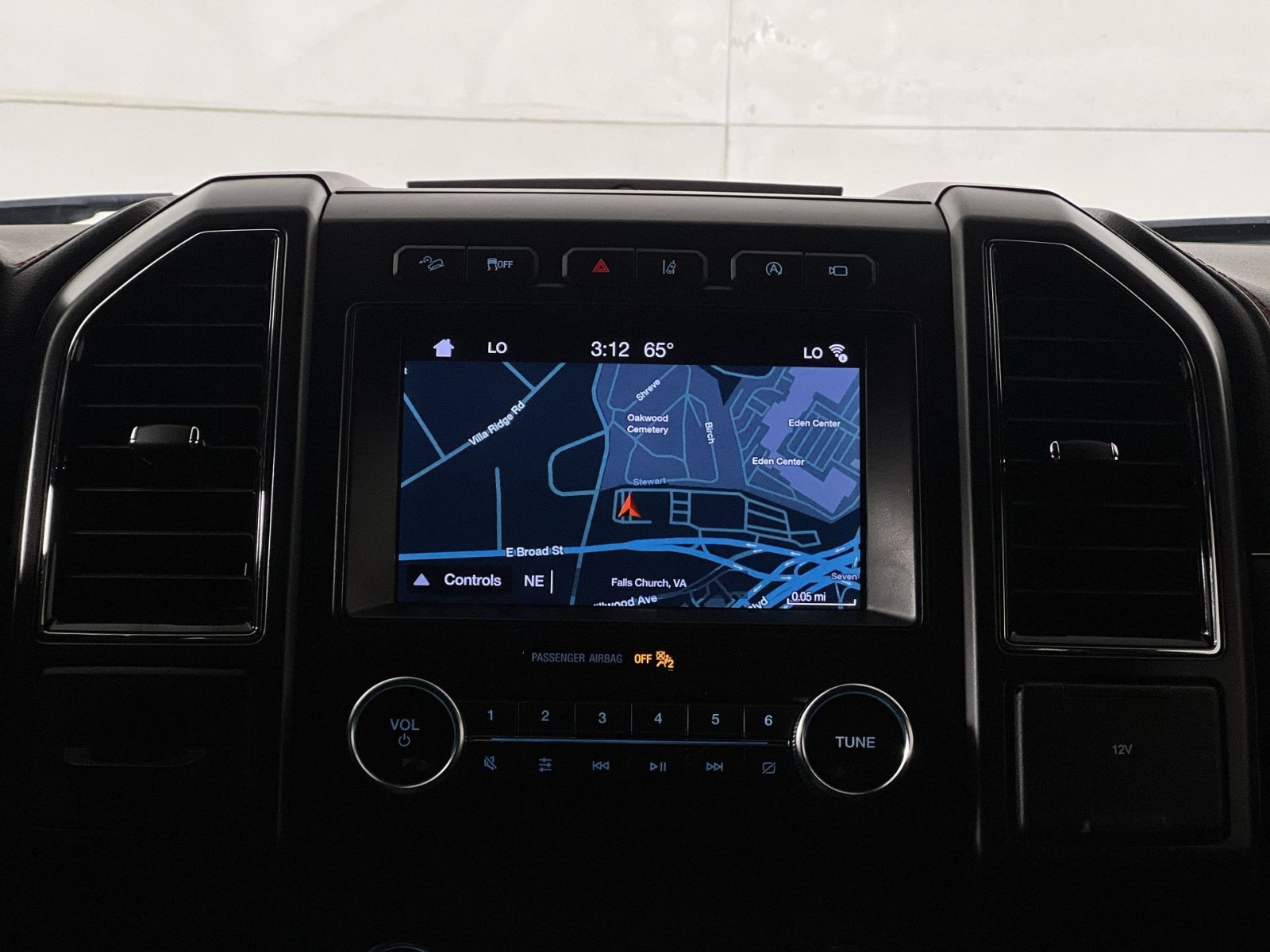 Used 2019 Ford Expedition Limited w/ Equipment Group 303A AWD/4WD image 20