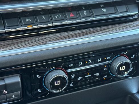 New 2026 Chevrolet Silverado 1500 RST w/ Dark Appearance Package image 19