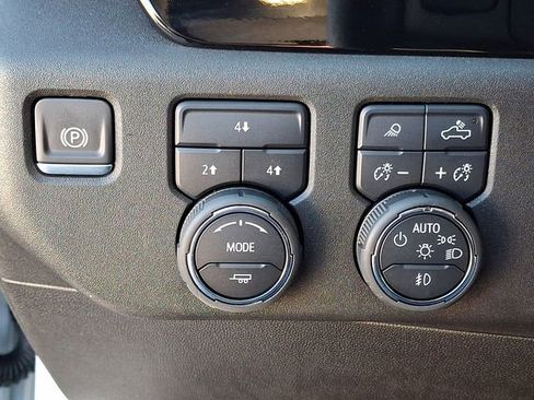 Certified 2025 Chevrolet Silverado 2500 LT w/ All Star Edition image 24