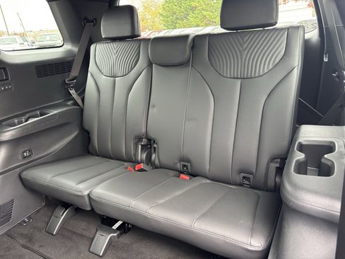 Used 2024 Hyundai Palisade Calligraphy image 18