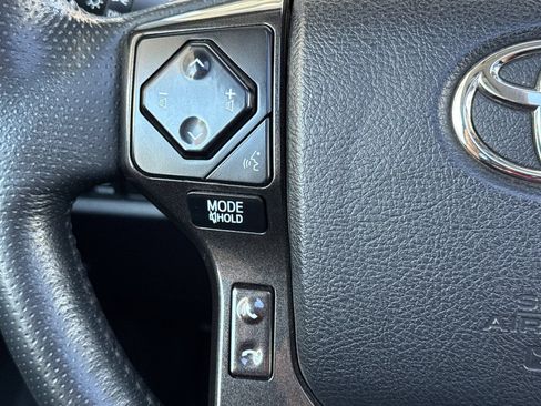 Used 2023 Toyota 4Runner TRD Off-Road Premium w/ Moonroof Package AWD/4WD image 27