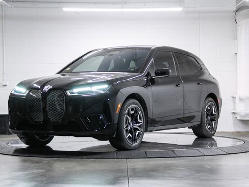 Certified 2023 BMW iX xDrive50 w/ Sport Package AWD/4WD image 3