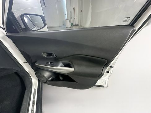 Used 2019 Nissan Kicks SV FWD image 30