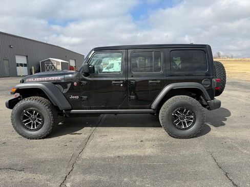 New 2026 Jeep Wrangler Unlimited Rubicon w/ Xtreme 35 Tire Package image 4