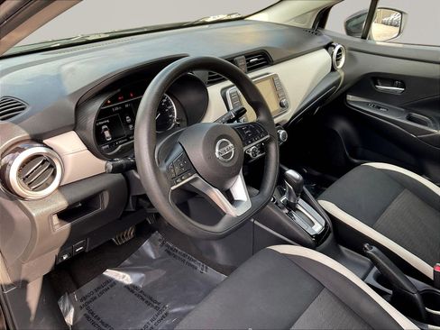 Used 2021 Nissan Versa SV FWD image 16