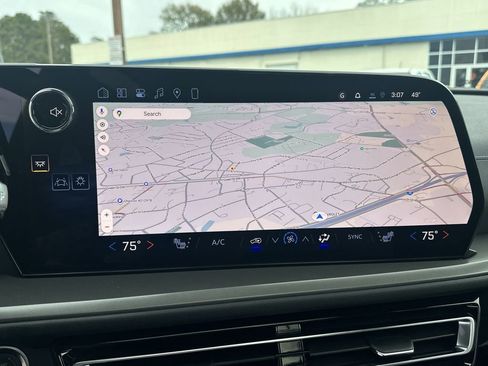 New 2026 Chevrolet Traverse LT w/ Sun and Wheel Package image 8