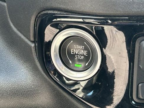 Used 2024 Chevrolet Silverado 2500 LT image 25