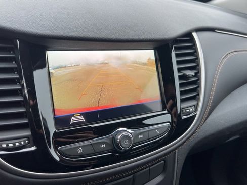 Used 2018 Chevrolet Trax LT w/ LT Convenience Package image 13