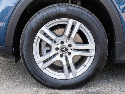 Used 2020 Mercedes-Benz GLB 250 4MATIC w/ Premium Package image 31