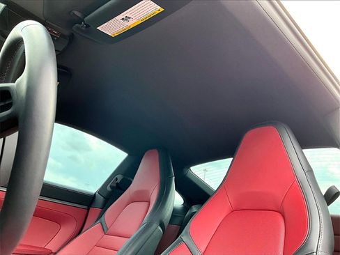 Used 2025 Porsche 911 Carrera image 18