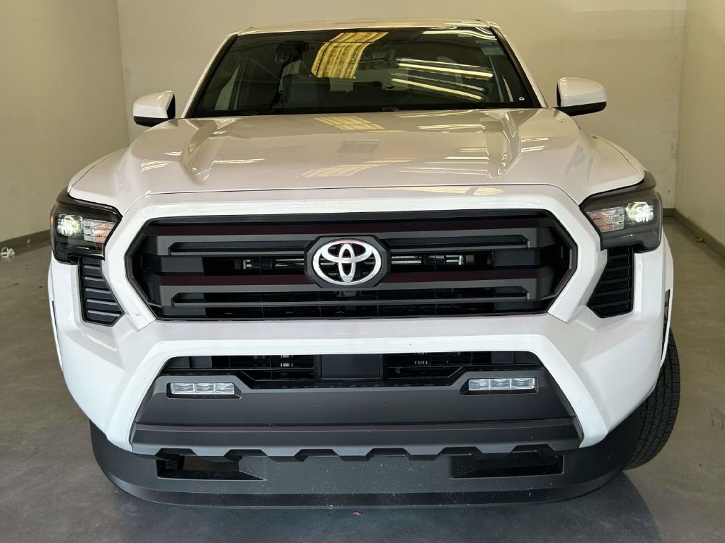 Used 2026 Toyota Tacoma SR5 RWD image 7