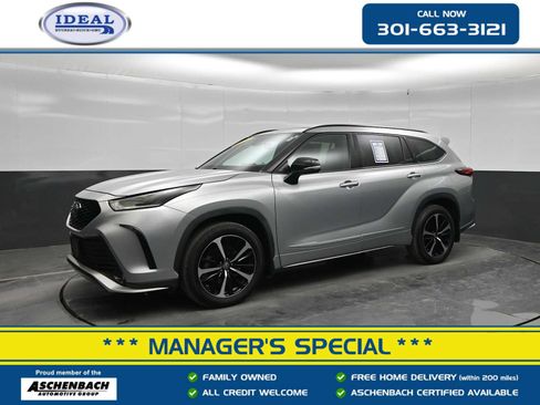 Used 2021 Toyota Highlander XSE AWD/4WD image 1