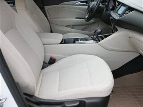 Used 2018 Buick Regal Preferred AWD/4WD image 17