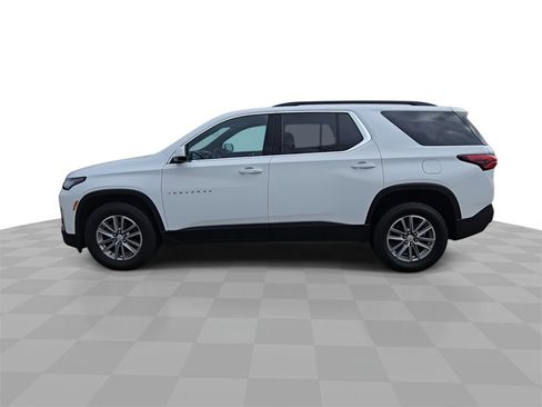 Used 2023 Chevrolet Traverse LT image 5