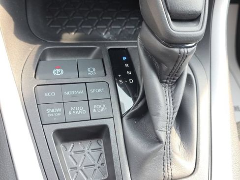 Certified 2024 Toyota RAV4 LE AWD/4WD image 21