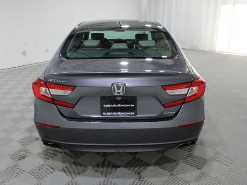 Used 2018 Honda Accord Touring image 28