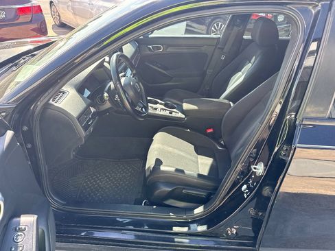 Used 2023 Honda Civic Sport image 11