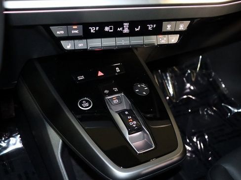 Used 2024 Audi Q4 e-tron Premium Plus w/ Premium Plus image 21