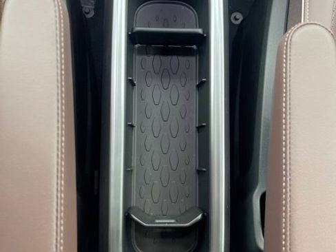 New 2025 Volkswagen ID. Buzz Pro S RWD image 13