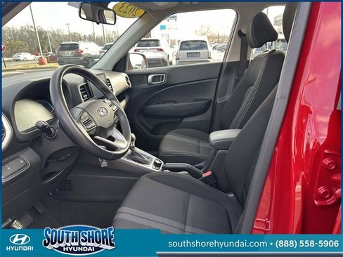 Certified 2023 Hyundai Venue SEL w/ Cargo Package image 16