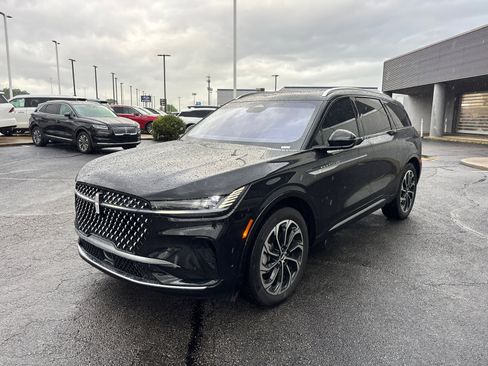 Certified 2024 Lincoln Nautilus Reserve w/ Equipment Group 202A AWD/4WD image 3