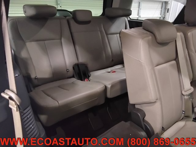 Used 2020 Ford Expedition XLT w/ Equipment Group 202A AWD/4WD image 17
