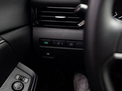 New 2025 Nissan Sentra SV w/ Trunk Package image 13